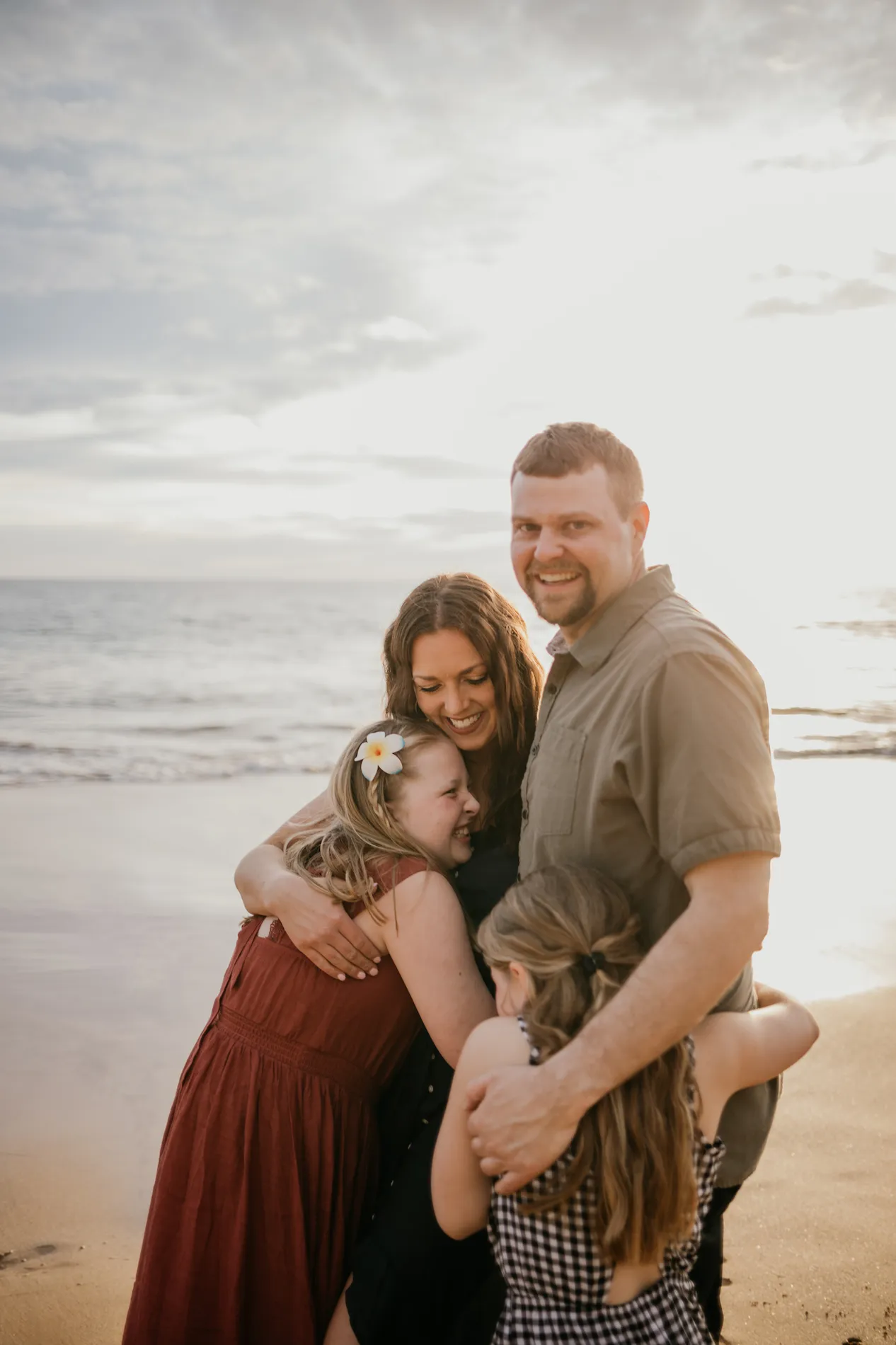 Family photographed on Maui by Jessie Hawaii Photography